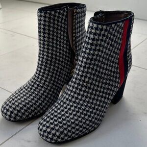 Boden Stylish Houndstooth Ankle Boots